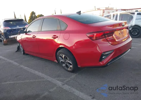 2021 Kia Forte Lxs из США, поврежденный, VIN 3KPF24AD2ME338722